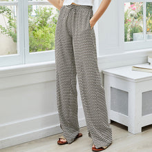 Laden Sie das Bild in den Galerie-Viewer, Modische Hose mit weitem Bein
