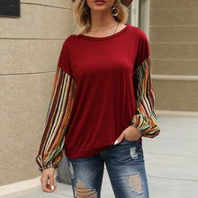 Laden Sie das Bild in den Galerie-Viewer, Farbgestreiftes Ärmel-T-Shirt