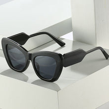 Laden Sie das Bild in den Galerie-Viewer, KATZENAUGE-SONNENBRILLE