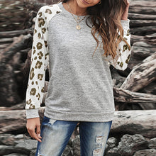 Laden Sie das Bild in den Galerie-Viewer, Langarm-T-Shirt mit Leopardenmuster für Damen