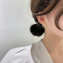 Laden Sie das Bild in den Galerie-Viewer, Geometrische Meniskus Ohrringe