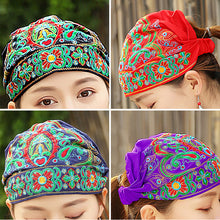 Laden Sie das Bild in den Galerie-Viewer, Besticktes Kopftuch im Ethno-Stil