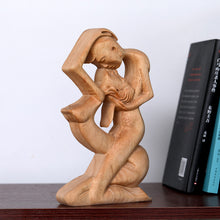 Laden Sie das Bild in den Galerie-Viewer, Kuss-Statue des ewigen Paares