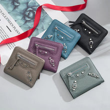 Laden Sie das Bild in den Galerie-Viewer, Ledergeldbörse für Damen mit mehreren Kartenfächern