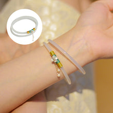 Laden Sie das Bild in den Galerie-Viewer, Zartes Minimalistisches Jade-Armband