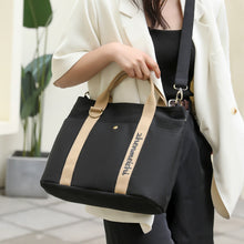 Laden Sie das Bild in den Galerie-Viewer, Damen lässige modische bedruckte Umhängetasche mit großem Fassungsvermögen