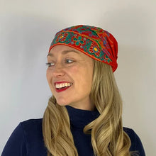 Laden Sie das Bild in den Galerie-Viewer, Besticktes Kopftuch im Ethno-Stil