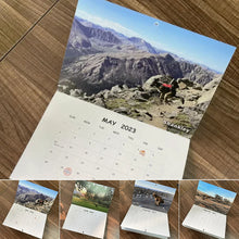 Laden Sie das Bild in den Galerie-Viewer, Lustiges Kalendergeschenk - Kackender Hundekalender