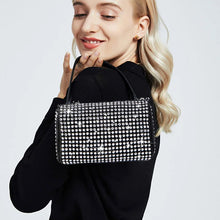Laden Sie das Bild in den Galerie-Viewer, Stilvolle Umhängetasche mit Diamanten