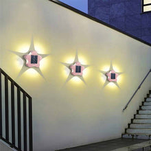 Laden Sie das Bild in den Galerie-Viewer, LED Solar Wandleuchte in Sternform