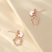 Laden Sie das Bild in den Galerie-Viewer, Zarte Und Elegante Blumenohrringe