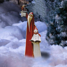 Laden Sie das Bild in den Galerie-Viewer, Weihnachtsmann- und Schneemann-Skulptur