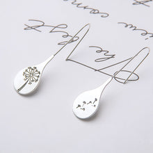 Laden Sie das Bild in den Galerie-Viewer, Inspirierte Löwenzahn-Ohrstecker