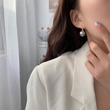 Laden Sie das Bild in den Galerie-Viewer, Einfache barocke Perlenohrringe
