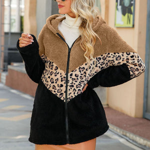 Kapuzenjacke mit Leopardenmuster