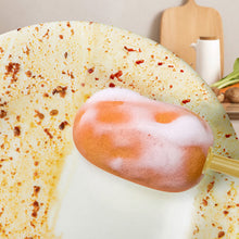 Laden Sie das Bild in den Galerie-Viewer, Multifunktionale Reinigungsbürste in Karottenform