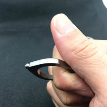 Laden Sie das Bild in den Galerie-Viewer, Autoschlüsselschnalle Selbstschutzhaken