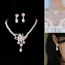 Laden Sie das Bild in den Galerie-Viewer, Kristall-Diamant-Perlenkette und Ohrring-Set