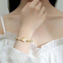 Laden Sie das Bild in den Galerie-Viewer, Süße Kaninchenarmband aus natürlicher Jade