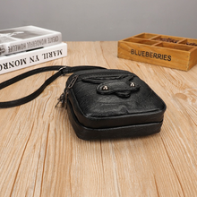 Laden Sie das Bild in den Galerie-Viewer, Retro-Handtasche aus weichem Leder