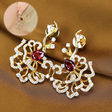 Laden Sie das Bild in den Galerie-Viewer, Goldrand Rubin Ohrstecker