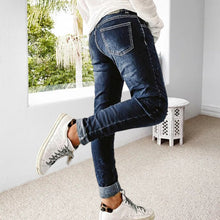 Laden Sie das Bild in den Galerie-Viewer, Gerade Geschnittene Damenjeans