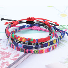 Laden Sie das Bild in den Galerie-Viewer, Geflochtenes Regenbogen-Armband