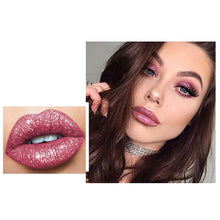 Laden Sie das Bild in den Galerie-Viewer, 18 Farben Diamant Glänzender Langanhaltender Lippenstift