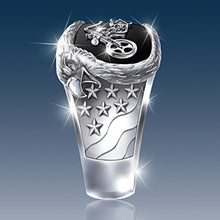 Laden Sie das Bild in den Galerie-Viewer, Modischer Herrenring mit Motorradmuster