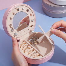 Laden Sie das Bild in den Galerie-Viewer, Tragbare runde Aufbewahrungsbox für Schmuck