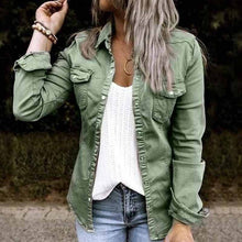 Laden Sie das Bild in den Galerie-Viewer, Einfarbige Plissierte Jeansjacke mit Reverskragen