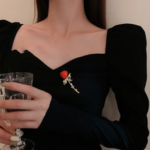 Laden Sie das Bild in den Galerie-Viewer, Elegante Rosenbrosche