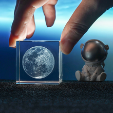 Laden Sie das Bild in den Galerie-Viewer, Zauberstern Mond Lampe