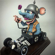 Laden Sie das Bild in den Galerie-Viewer, Wütende Monsterstatue
