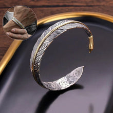 Laden Sie das Bild in den Galerie-Viewer, Vintage-Federarmband