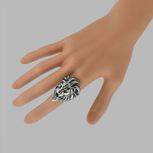 Laden Sie das Bild in den Galerie-Viewer, Modischer Herrschsüchtiger Löwenkopfring