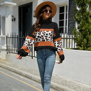 Rollkragen-Strickpullover mit Leopardenmuster und Farbblock