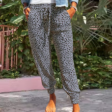 Laden Sie das Bild in den Galerie-Viewer, Lässige Damenhose mit Kordelzug und Taschen