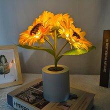 Laden Sie das Bild in den Galerie-Viewer, Schöne Sonnenblumenlampe