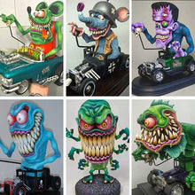 Laden Sie das Bild in den Galerie-Viewer, Wütende Monsterstatue