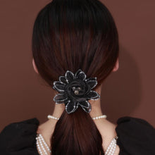 Laden Sie das Bild in den Galerie-Viewer, Strass Sonnenblume Haarband