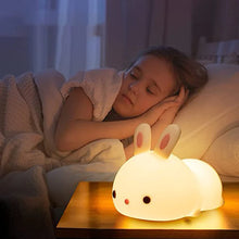Laden Sie das Bild in den Galerie-Viewer, Kaninchenförmiges Nachtlicht aus Silikon
