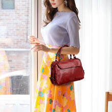 Laden Sie das Bild in den Galerie-Viewer, Krokodildruck Damen Umhängetasche