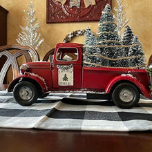 Laden Sie das Bild in den Galerie-Viewer, Roter Bauernhof-LKW Weihnachten Dekorationen