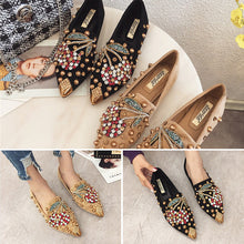 Laden Sie das Bild in den Galerie-Viewer, Kirsche Strass Nietenschuhe