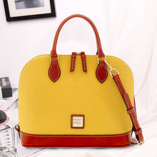 Laden Sie das Bild in den Galerie-Viewer, Muscheltasche aus Leder mit Reißverschluss