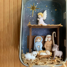 Laden Sie das Bild in den Galerie-Viewer, Weihnachtskrippe Tischdekoration