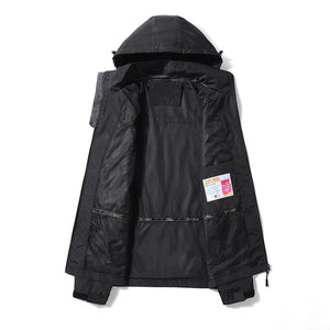Wind- und wasserdichte Jacke