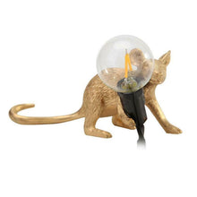 Laden Sie das Bild in den Galerie-Viewer, Tischlampe in Mausform
