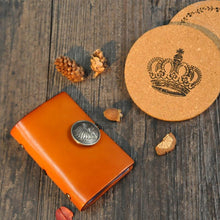 Laden Sie das Bild in den Galerie-Viewer, Neue kreative handgefertigte Kartentasche aus Leder mit Indianerkopf